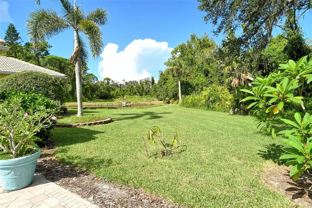 9032 Willow Brook Drive Sarasota FL 34238