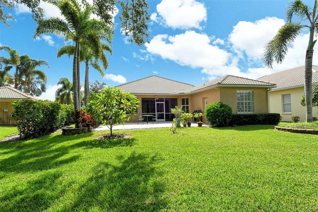 9032 Willow Brook Drive Sarasota FL 34238