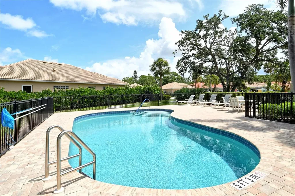 9032 Willow Brook Drive Sarasota FL 34238