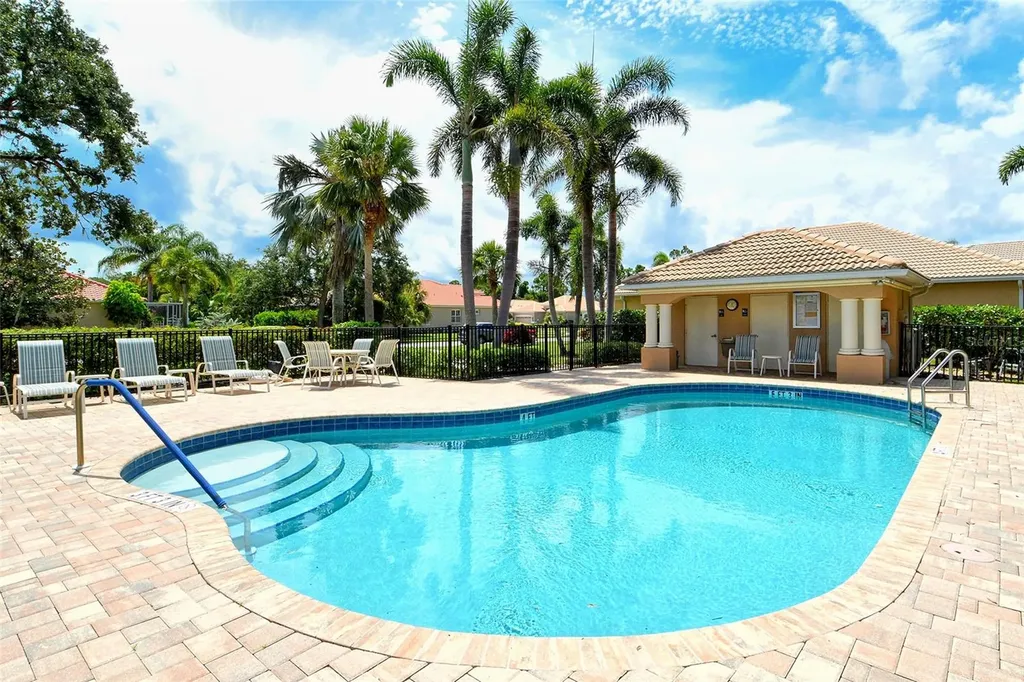 9032 Willow Brook Drive Sarasota FL 34238