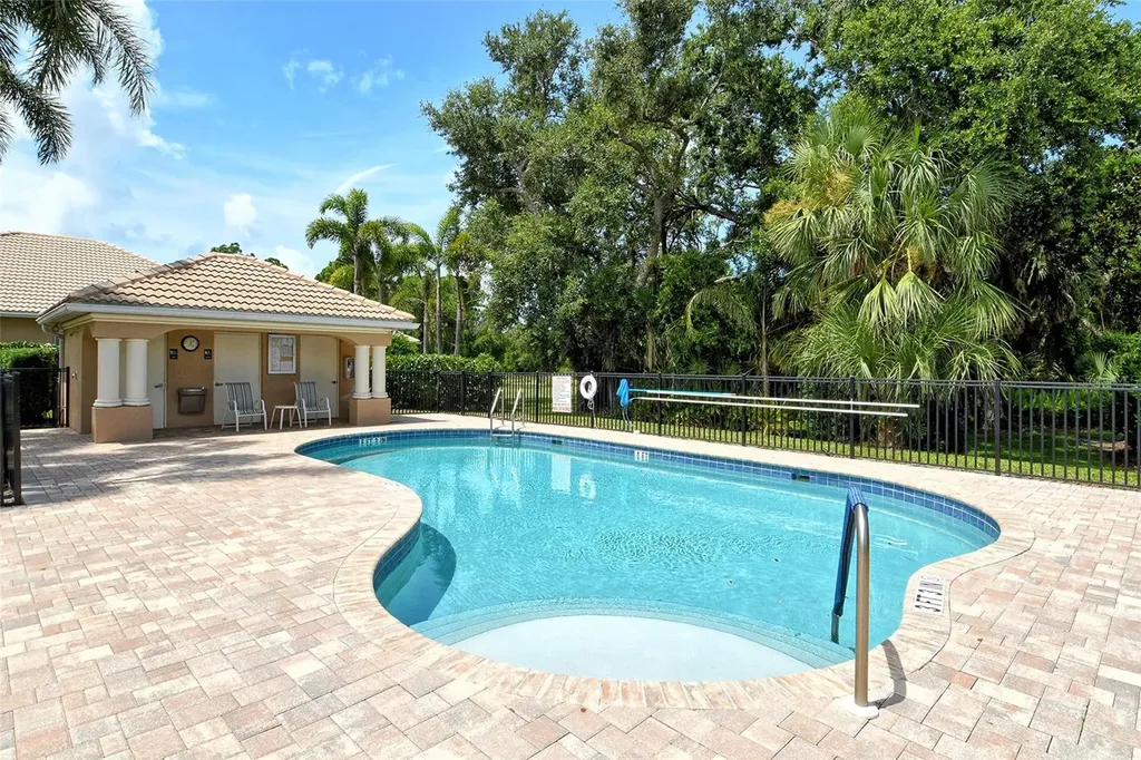 9032 Willow Brook Drive Sarasota FL 34238