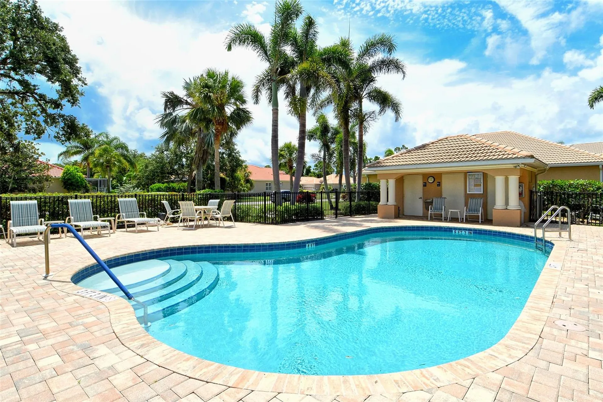 9032 Willow Brook Drive Sarasota FL 34238