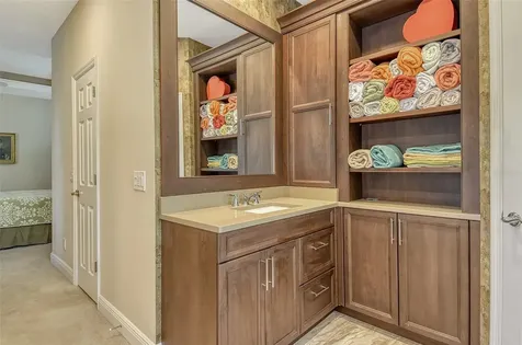 9032 Willow Brook Drive Sarasota FL 34238