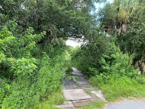 Sultan Court North Port FL 34286