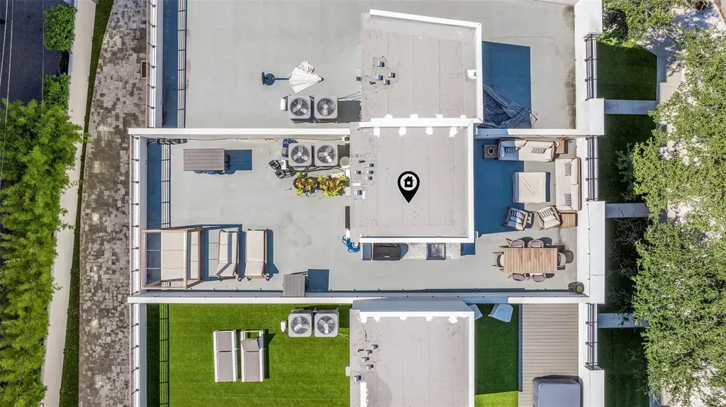90 Columbia Drive Tampa FL 33606