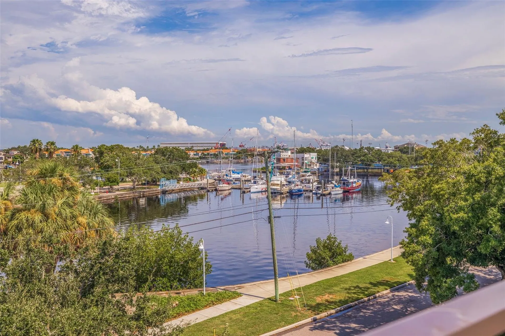 90 Columbia Drive Tampa FL 33606