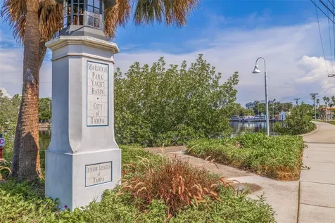 90 Columbia Drive Tampa FL 33606