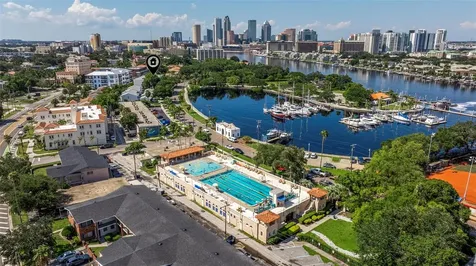 90 Columbia Drive Tampa FL 33606