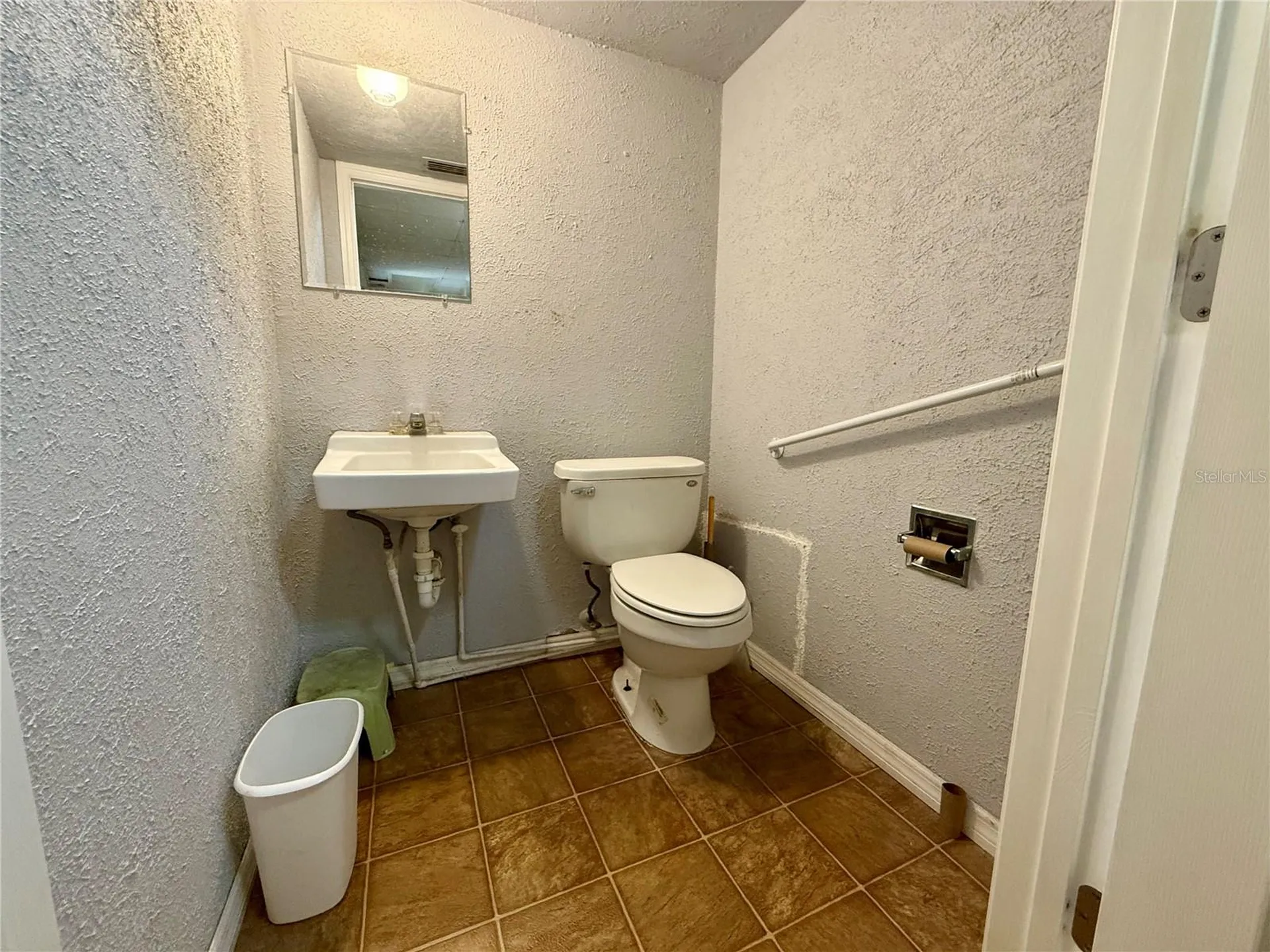 7236 State Road 52 Hudson FL 34667