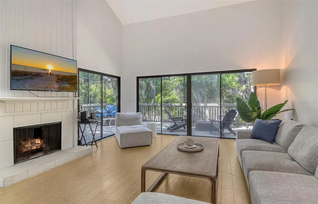 1473 Landings Circle Sarasota FL 34231