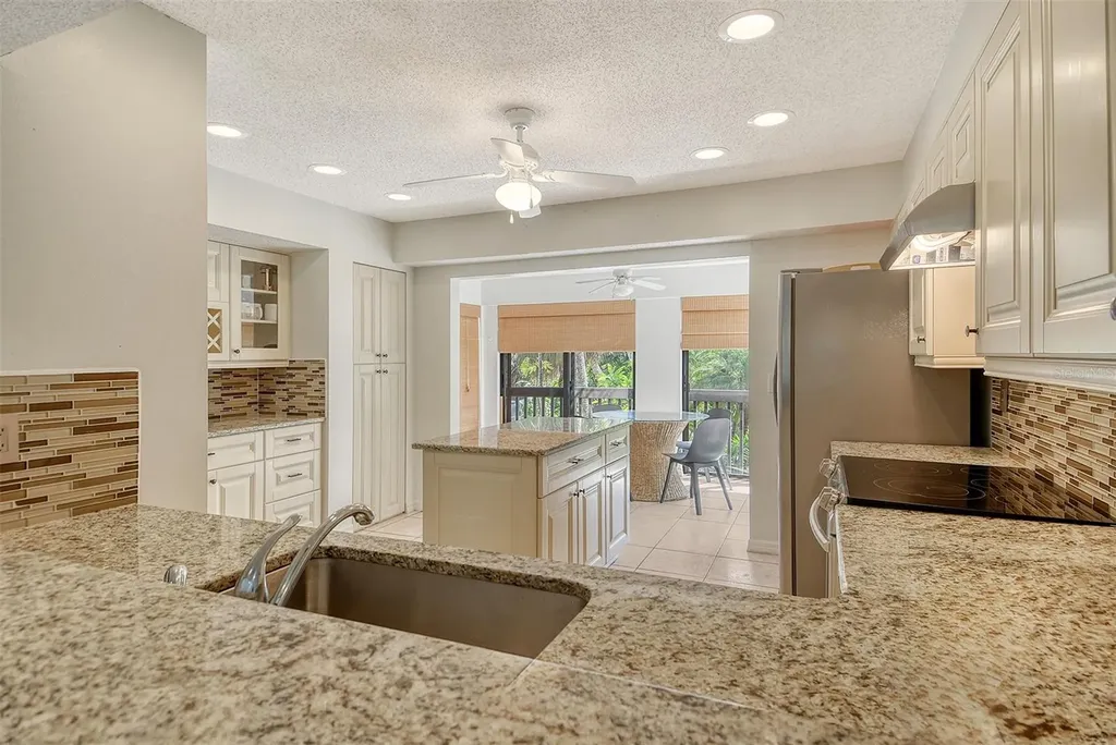 1473 Landings Circle Sarasota FL 34231