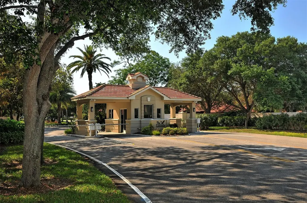 1473 Landings Circle Sarasota FL 34231