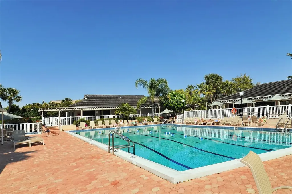 1473 Landings Circle Sarasota FL 34231