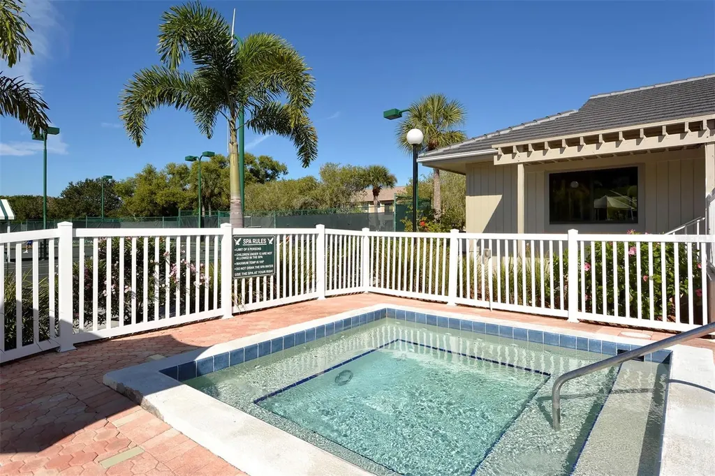 1473 Landings Circle Sarasota FL 34231