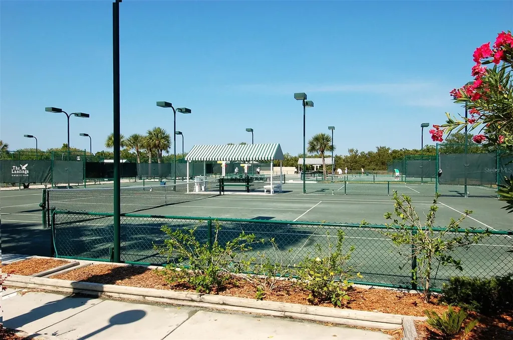 1473 Landings Circle Sarasota FL 34231