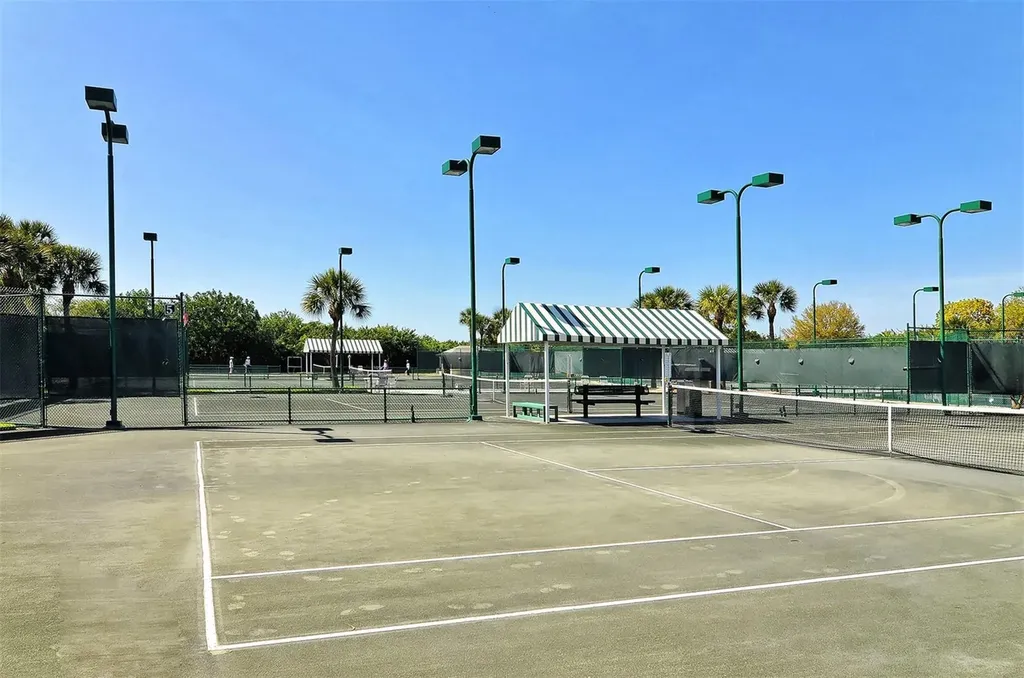 1473 Landings Circle Sarasota FL 34231