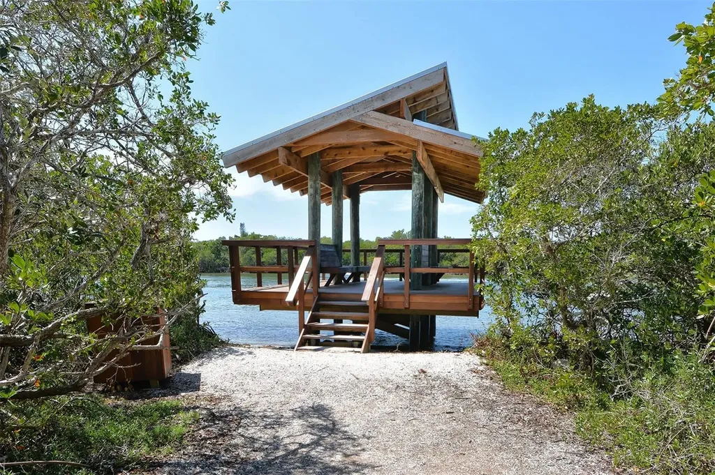 1473 Landings Circle Sarasota FL 34231