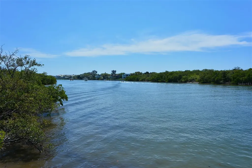 1473 Landings Circle Sarasota FL 34231