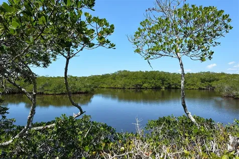 1473 Landings Circle Sarasota FL 34231