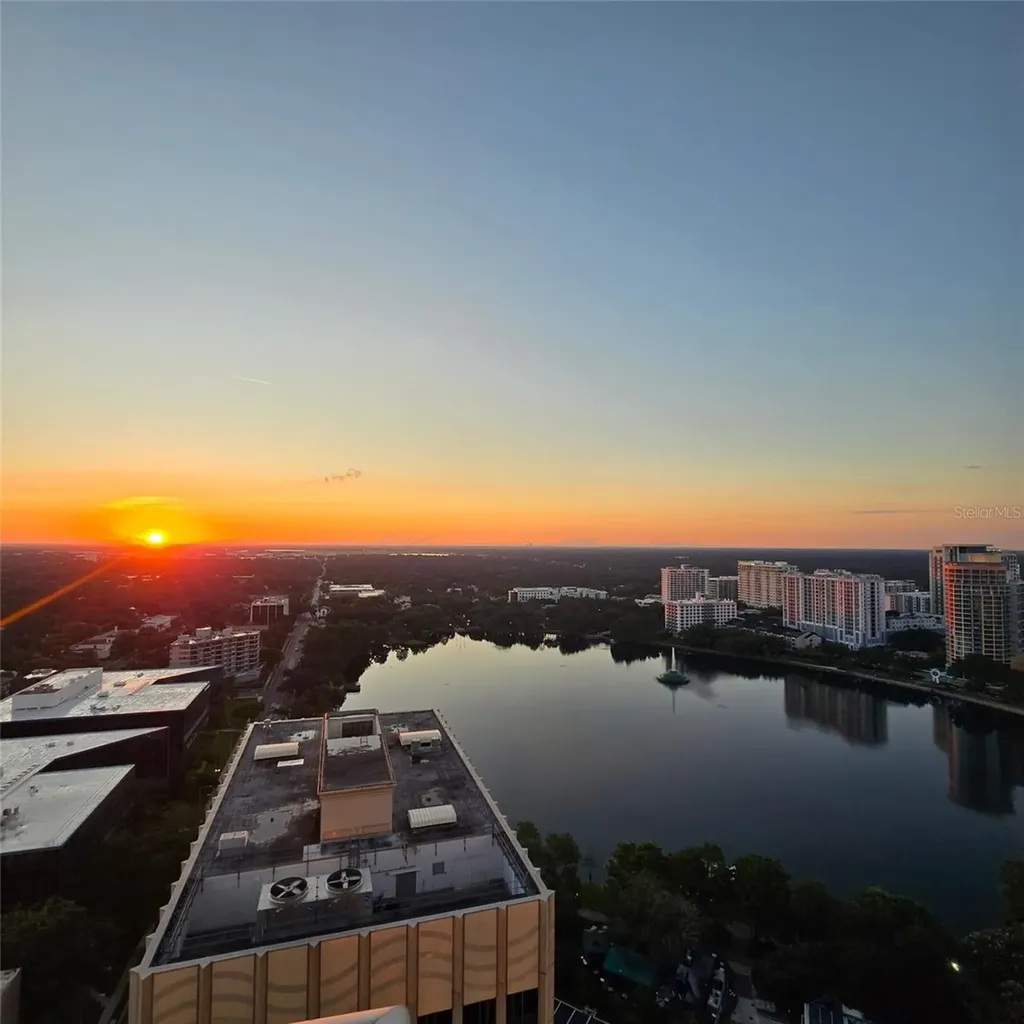 150 E Robinson Street Orlando FL 32801