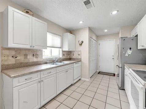 2237 Mayfield Palms Lane Sun City Center FL 33573