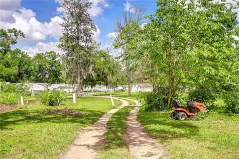 19140 Us Highway 301 Dade City FL 33523
