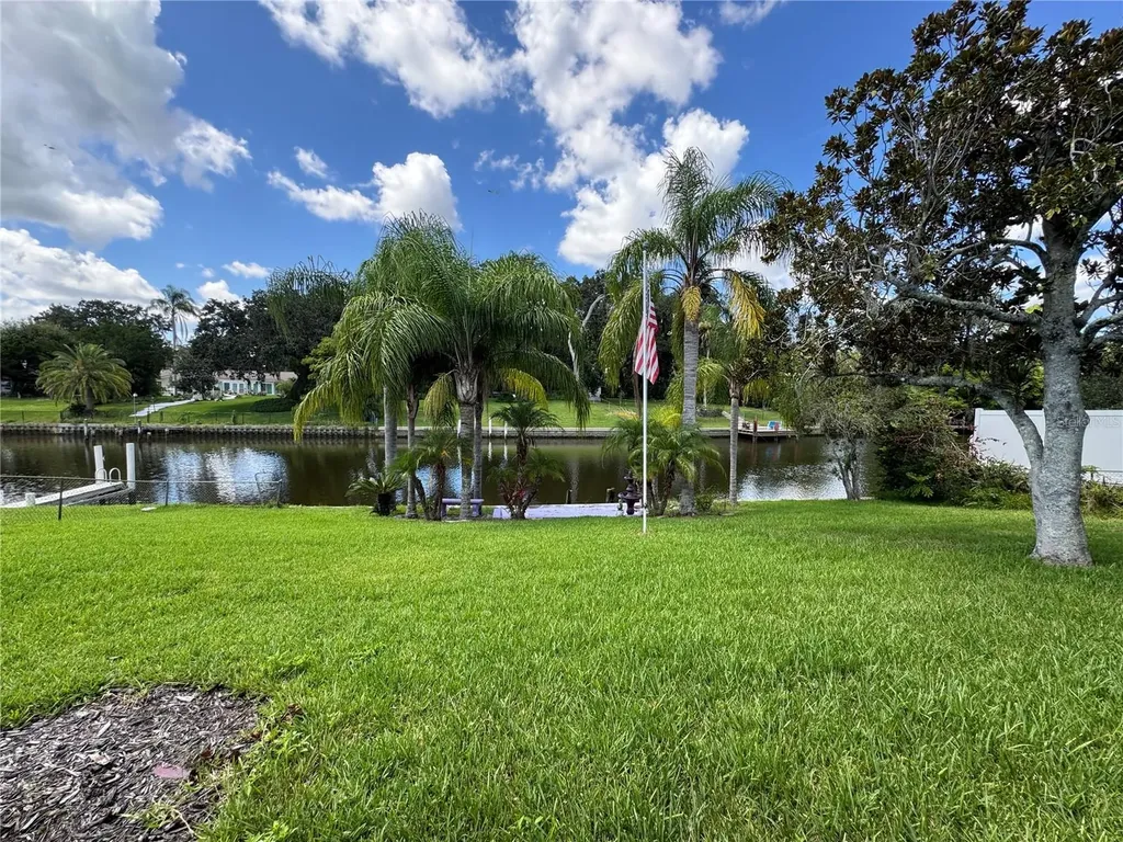 8 Felicia Court Palm Coast FL 32137
