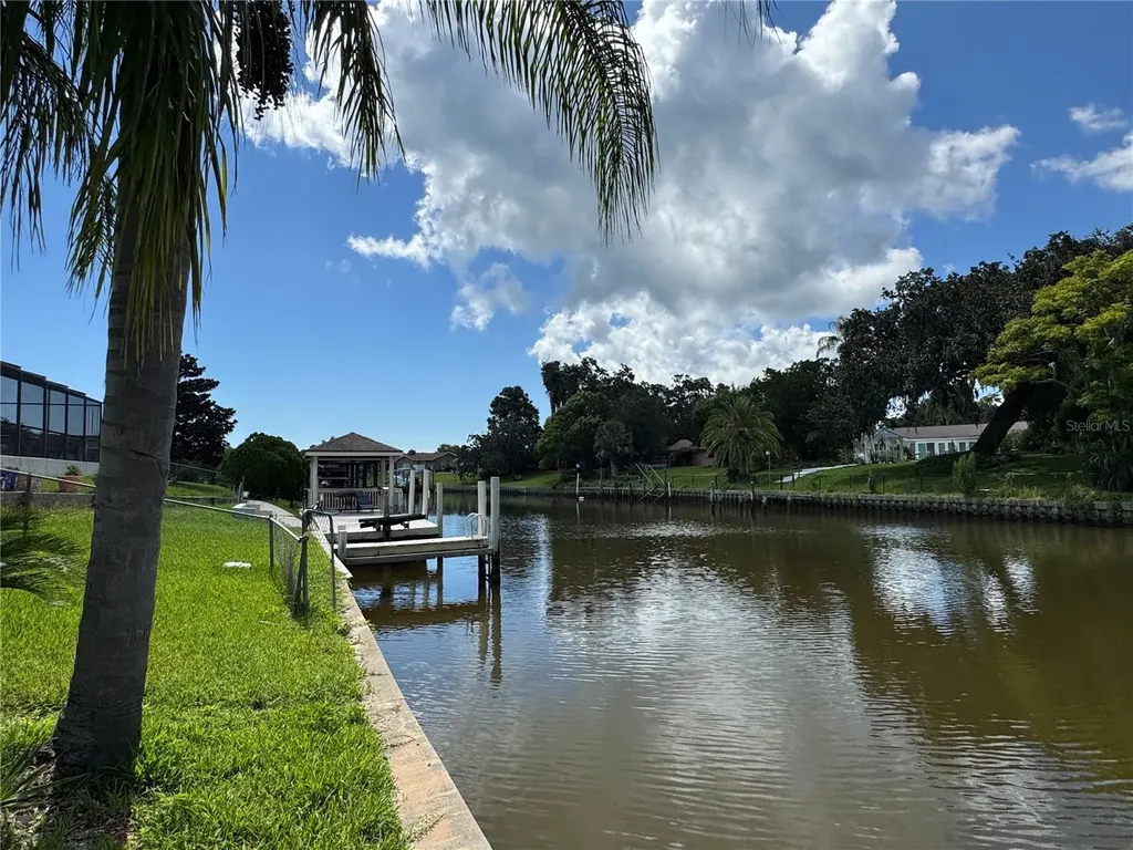 8 Felicia Court Palm Coast FL 32137