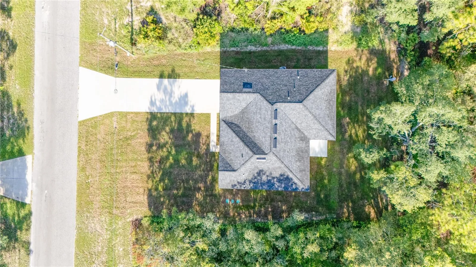 125 Fisher Way Ocklawaha FL 32179