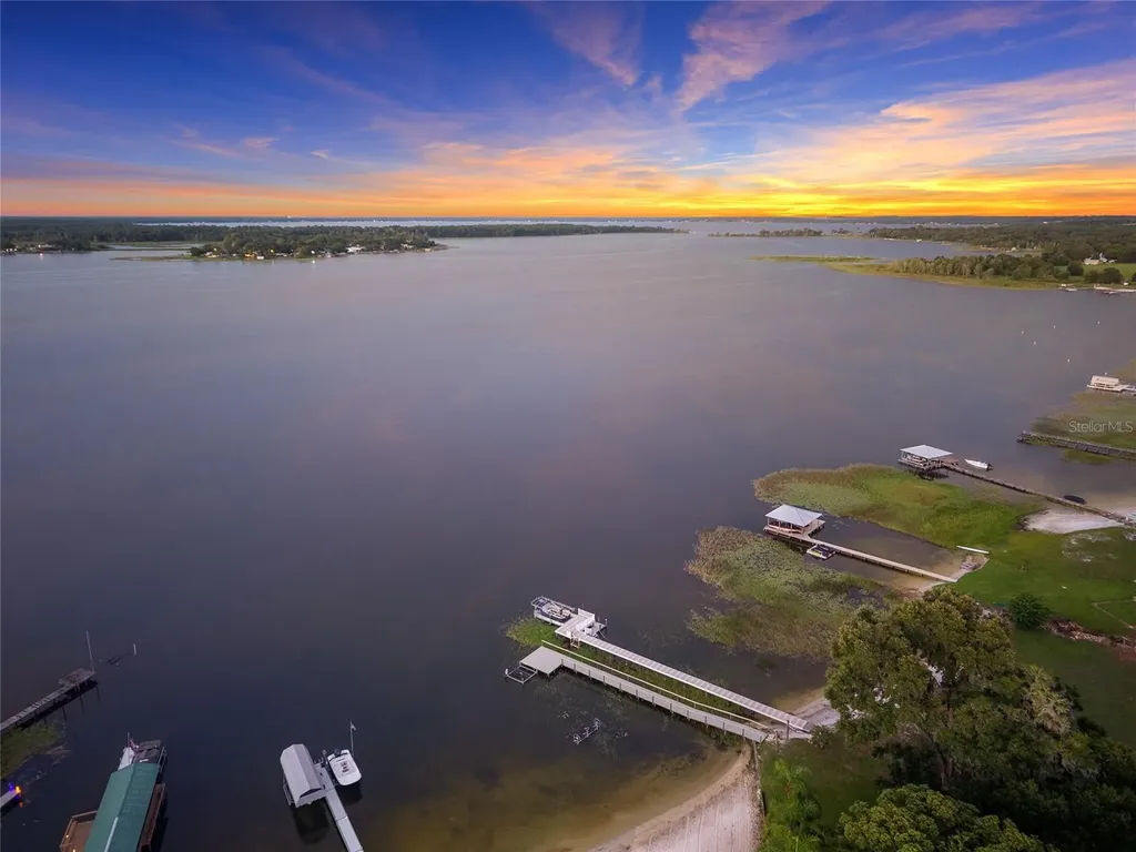 10745 SE Sunset Harbor Road Summerfield FL 34491