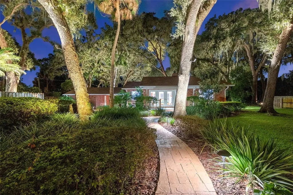 10745 SE Sunset Harbor Road Summerfield FL 34491