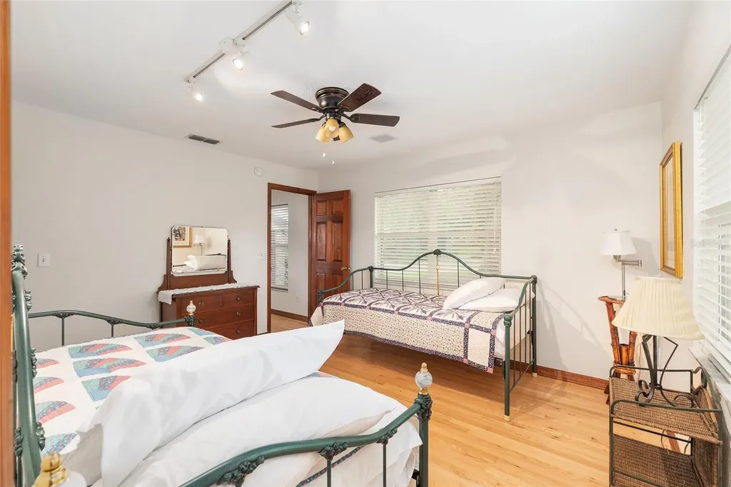 10745 SE Sunset Harbor Road Summerfield FL 34491