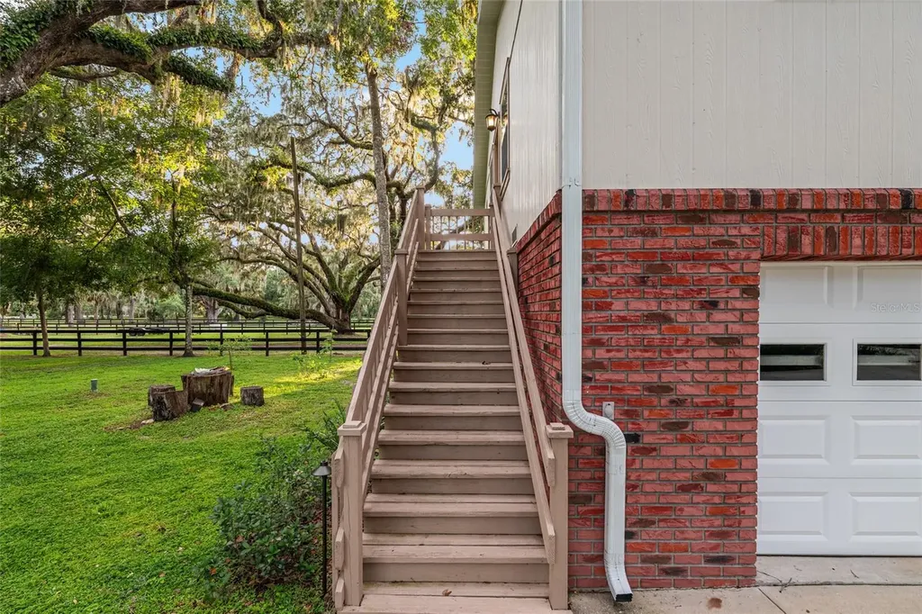 10745 SE Sunset Harbor Road Summerfield FL 34491
