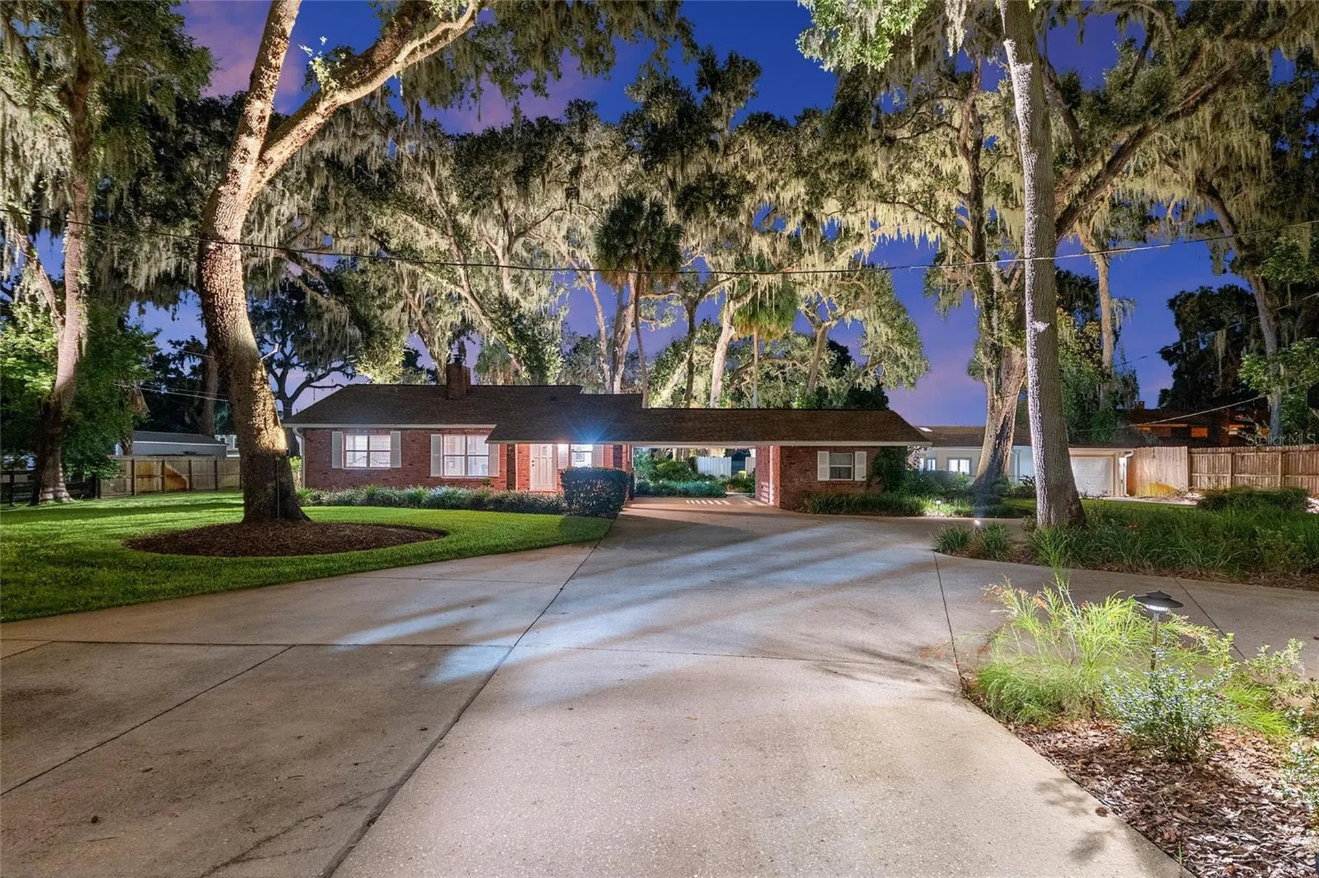 10745 SE Sunset Harbor Road Summerfield FL 34491