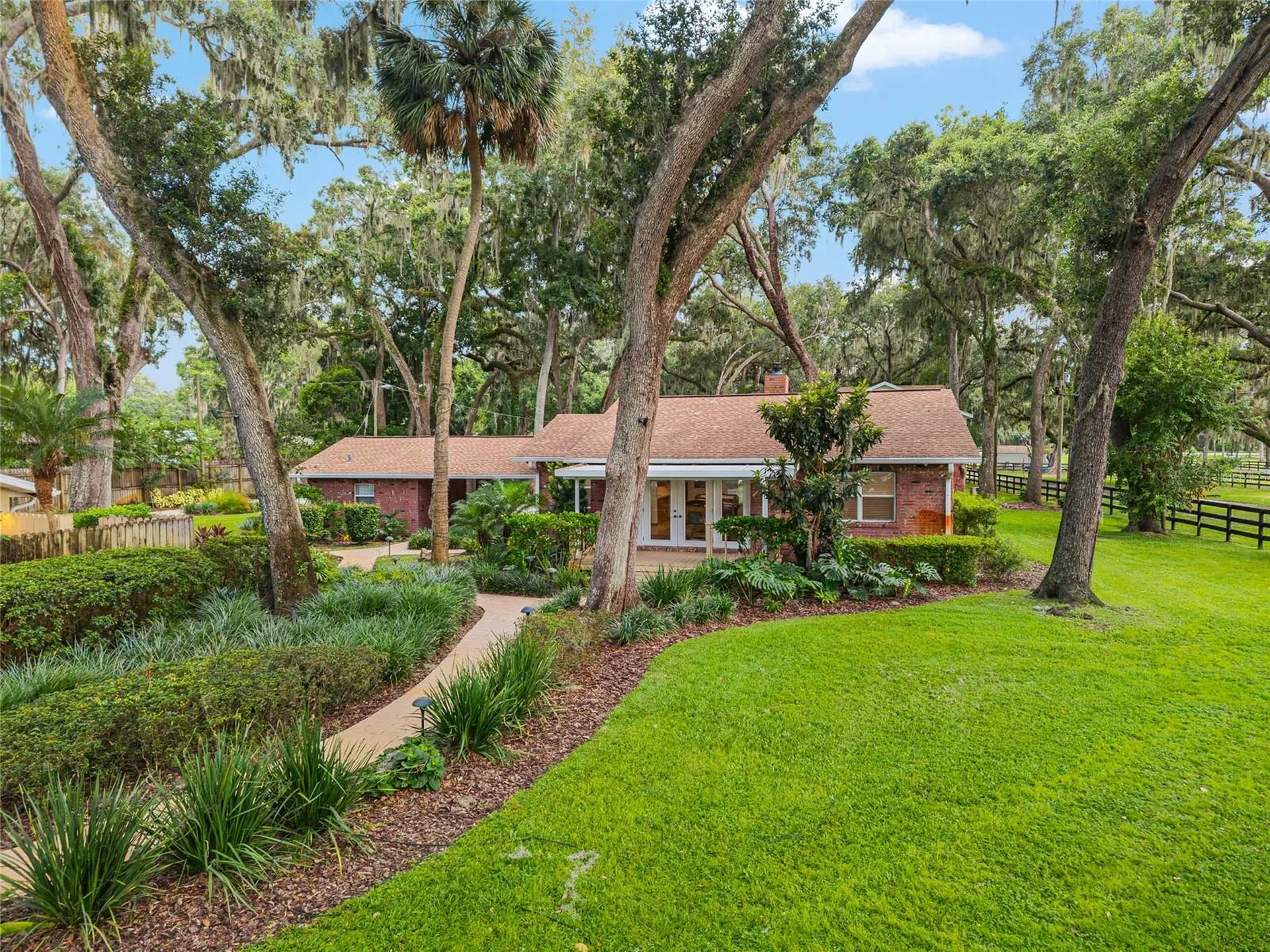 10745 SE Sunset Harbor Road Summerfield FL 34491