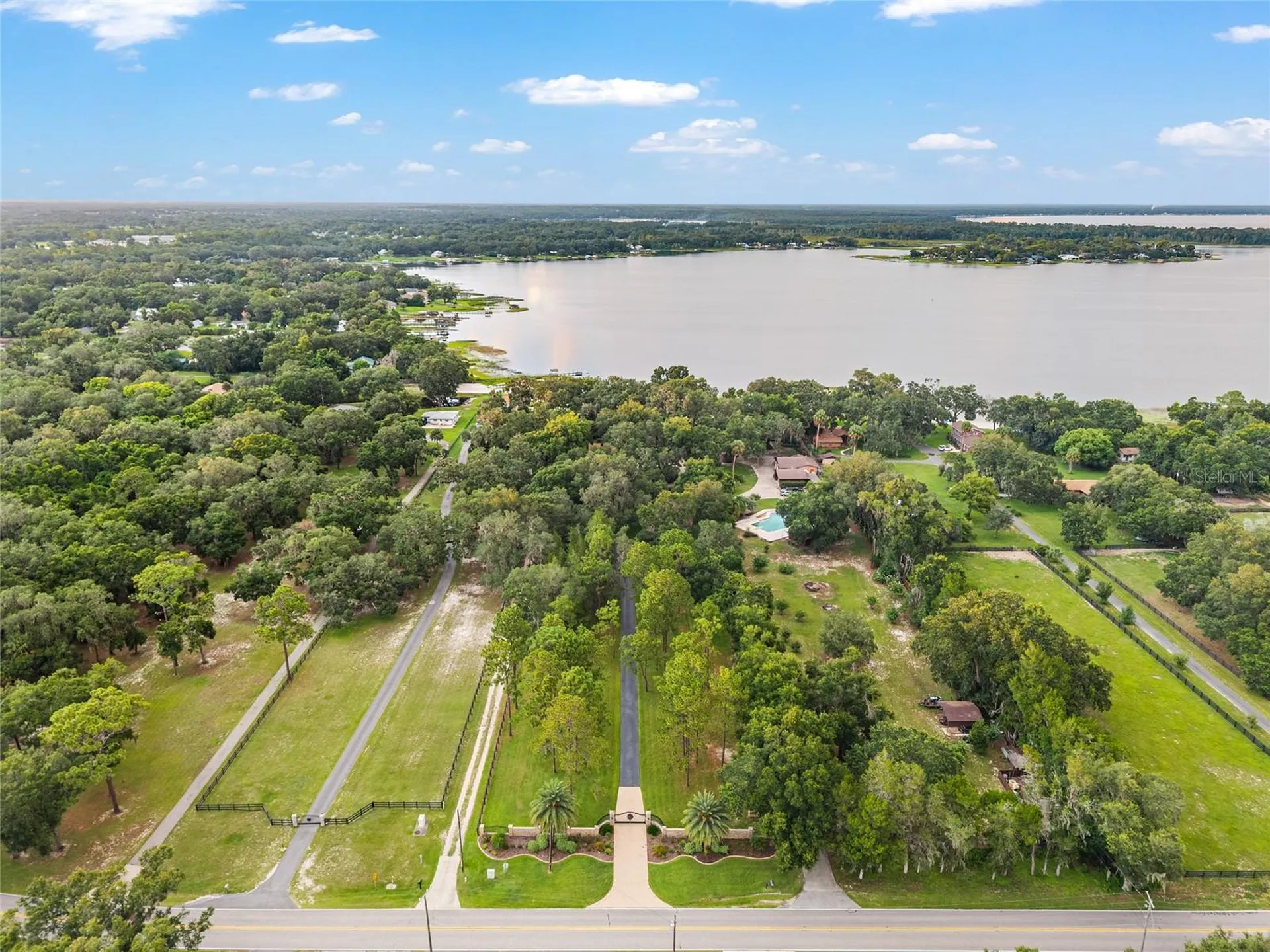 10745 SE Sunset Harbor Road Summerfield FL 34491