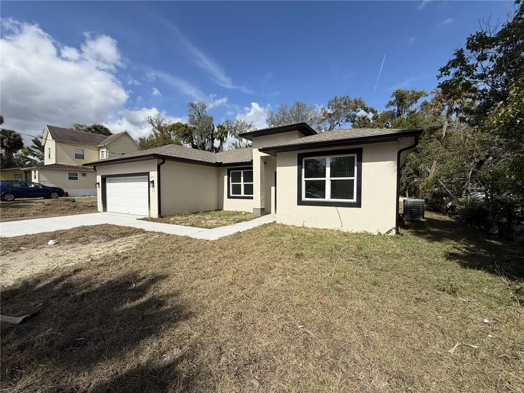 221 W Euclid Avenue Deland FL 32720