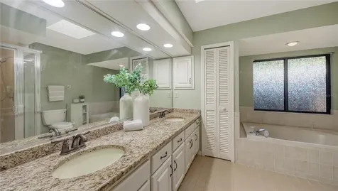 4453 Little John Trail Sarasota FL 34232