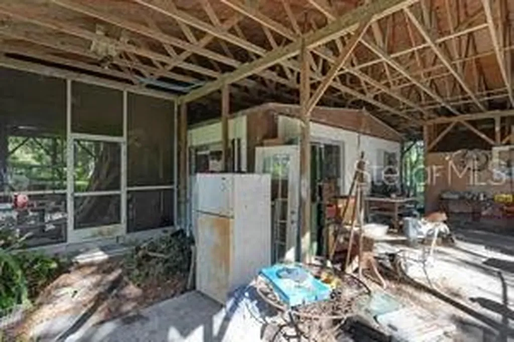 9278 Cr 734 Center Hill FL 33514