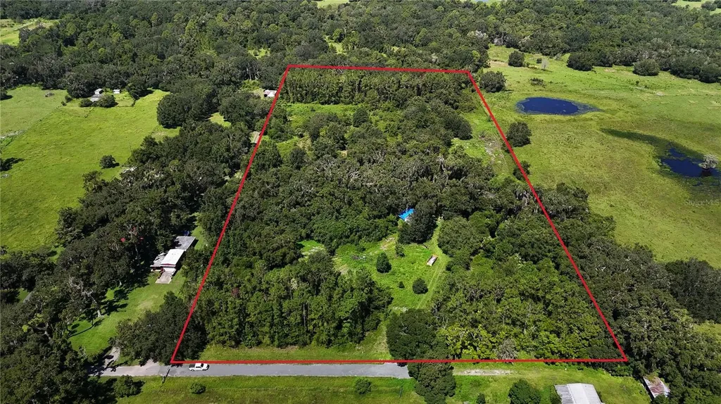 9278 Cr 734 Center Hill FL 33514