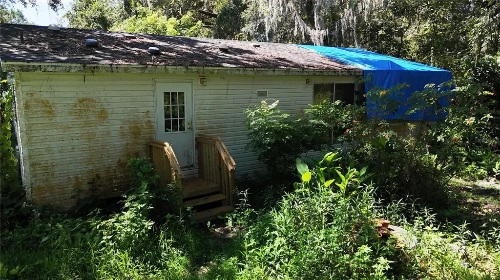 9278 Cr 734 Center Hill FL 33514