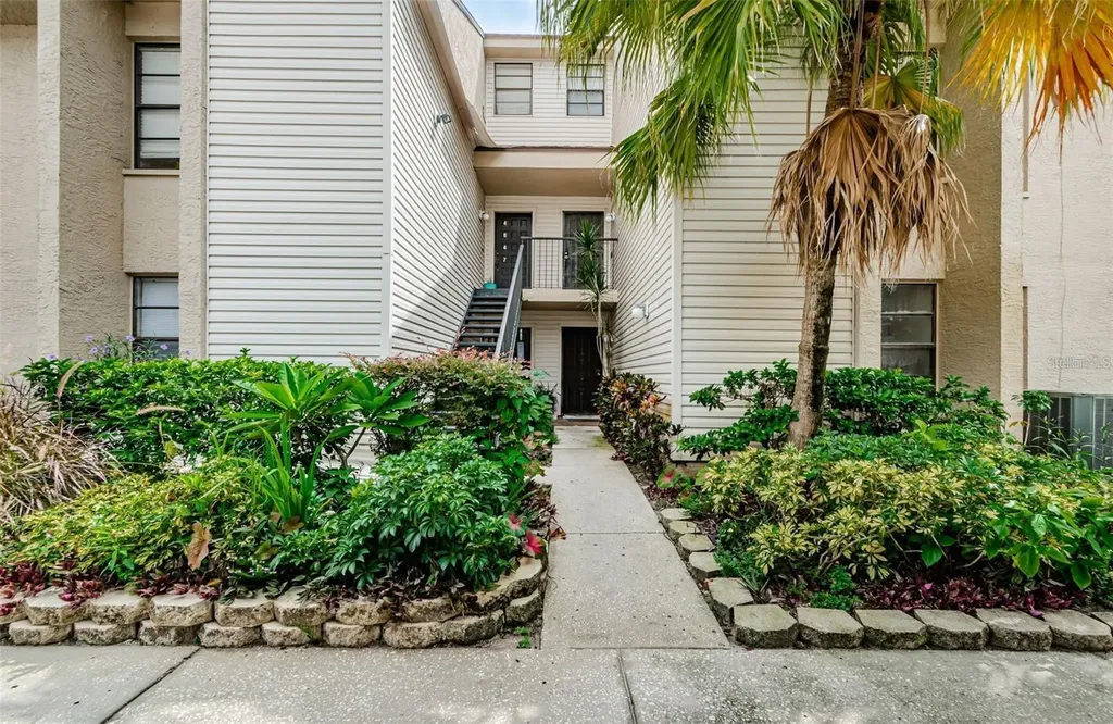 4909 Puritan Circle Tampa FL 33617