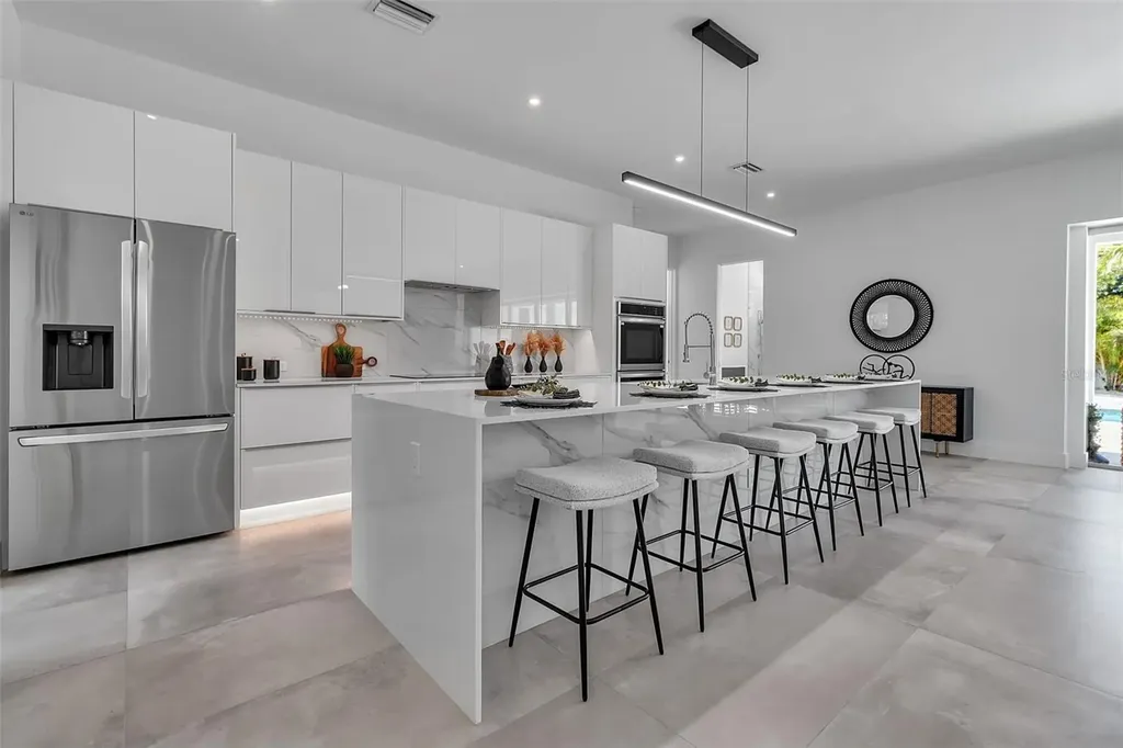 2534 Grove Street Sarasota FL 34239