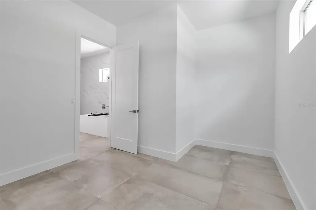 2534 Grove Street Sarasota FL 34239