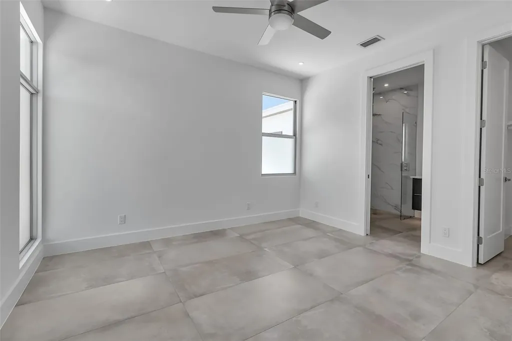 2534 Grove Street Sarasota FL 34239
