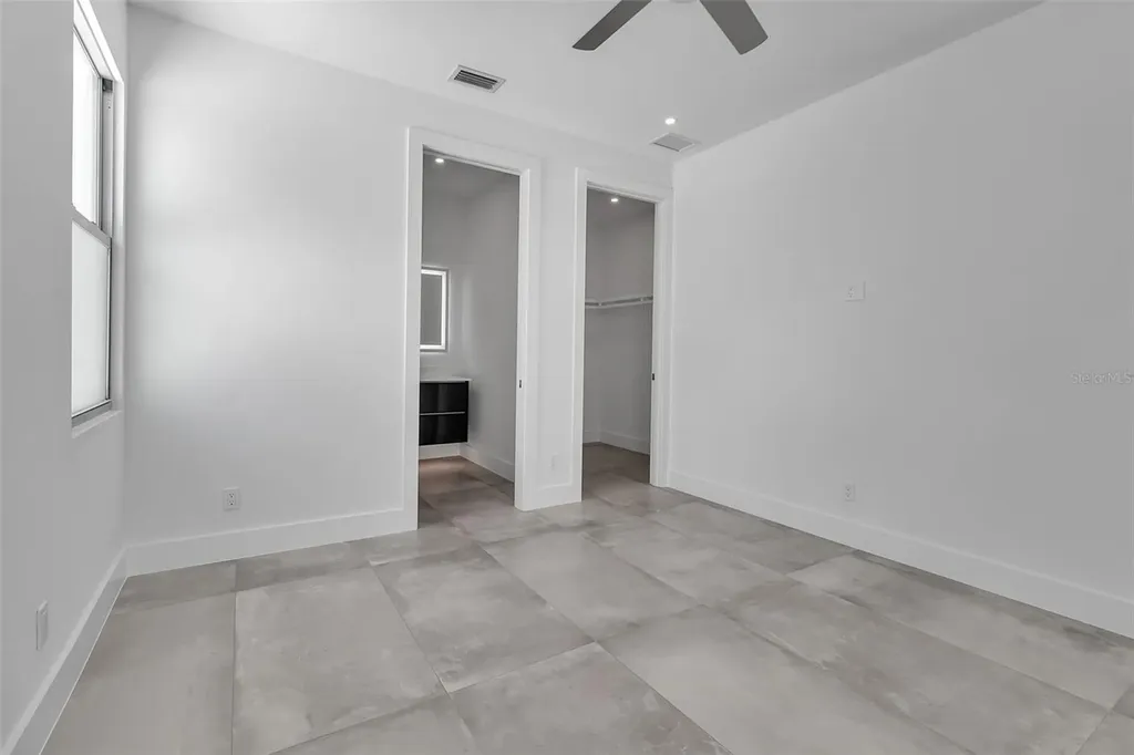 2534 Grove Street Sarasota FL 34239