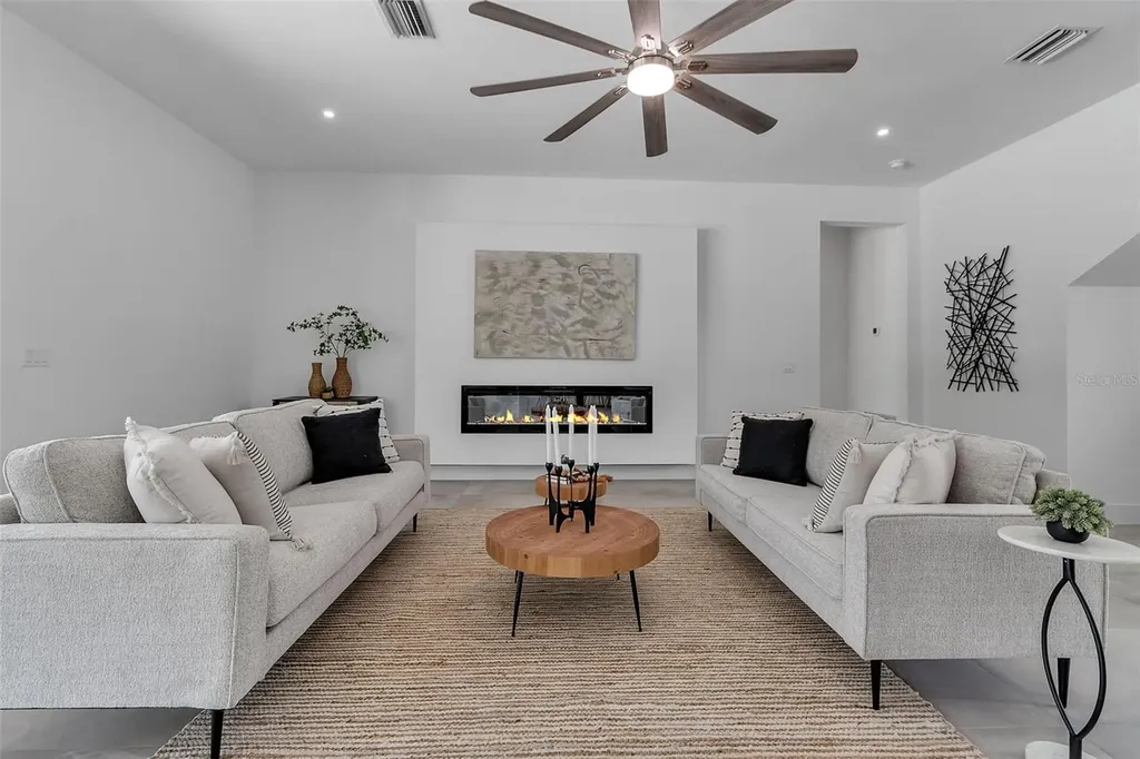 2534 Grove Street Sarasota FL 34239