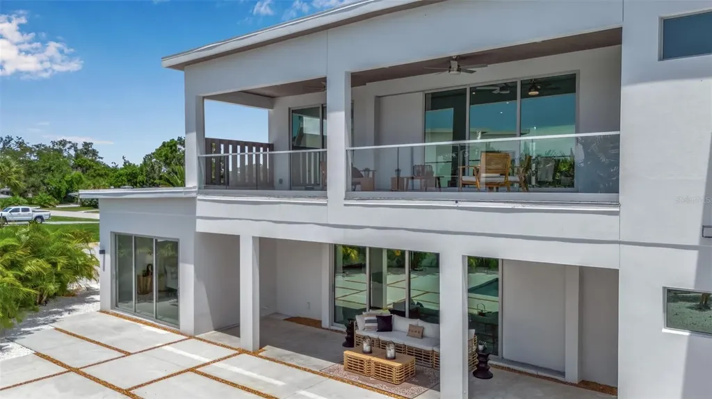 2534 Grove Street Sarasota FL 34239