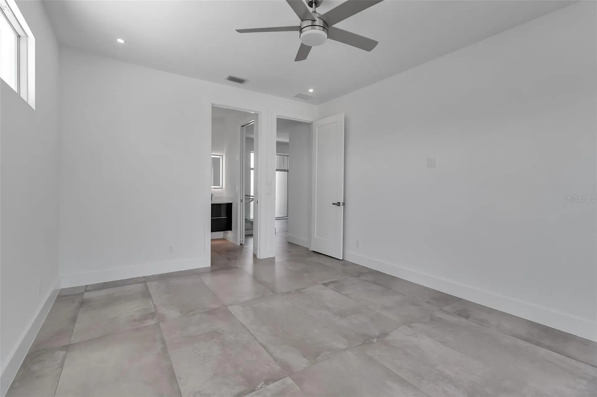 2534 Grove Street Sarasota FL 34239