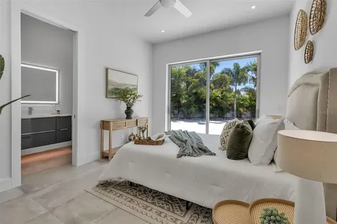 2534 Grove Street Sarasota FL 34239